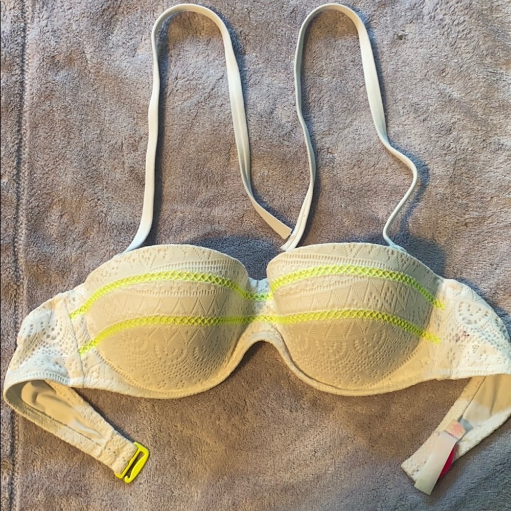 Victoria’s Secret 36C strapless swimsuit top